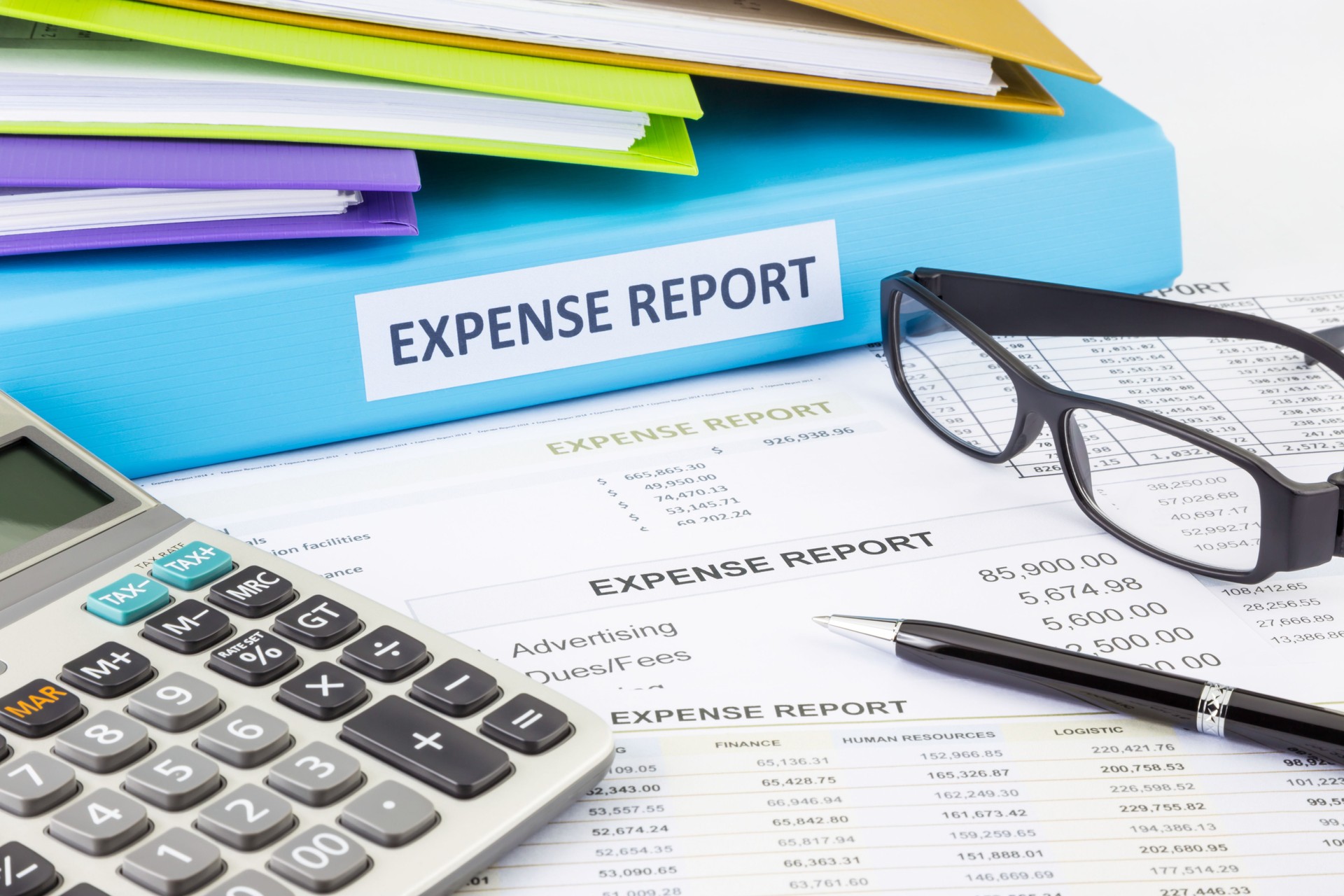 Business expense report with binder
